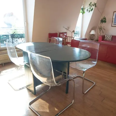 Luminous Apt With View On The Sacre Coeur