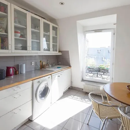 Luminous Apt With View On The Sacre Coeur *
